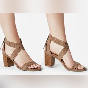 🟢Dress sandals size 7🟢